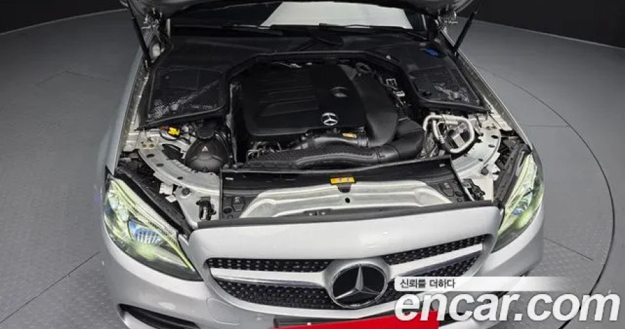 Mercedes-Benz C-Class 