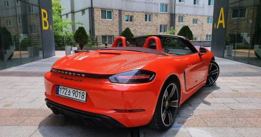 Porsche 718 
