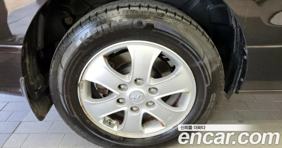 Hyundai Starex 