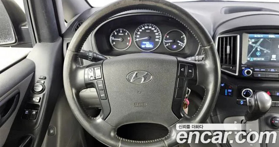 Hyundai Starex 