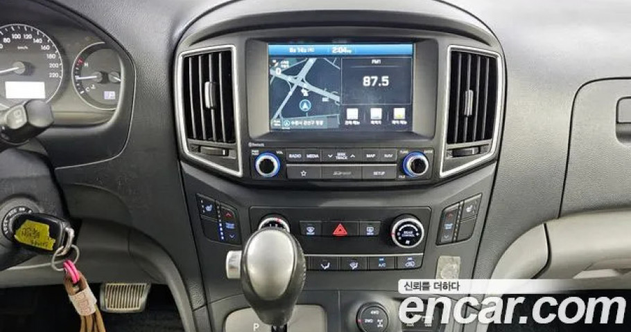 Hyundai Starex 