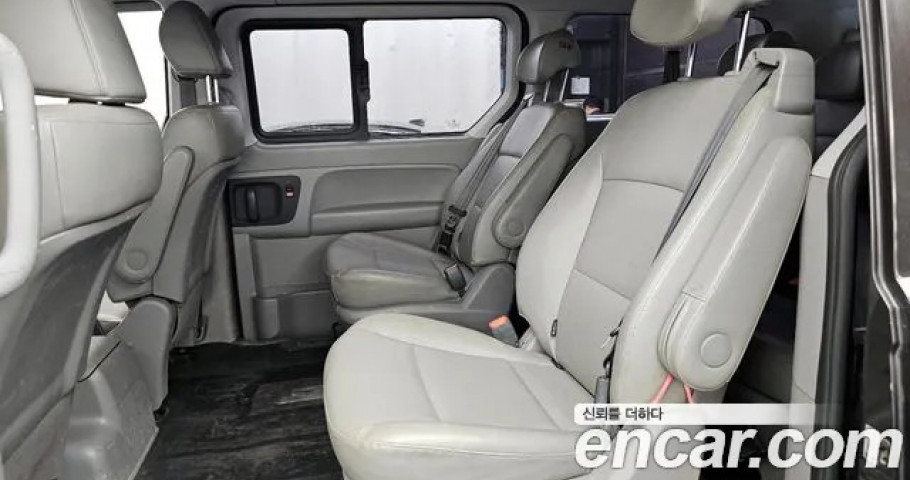 Hyundai Starex 
