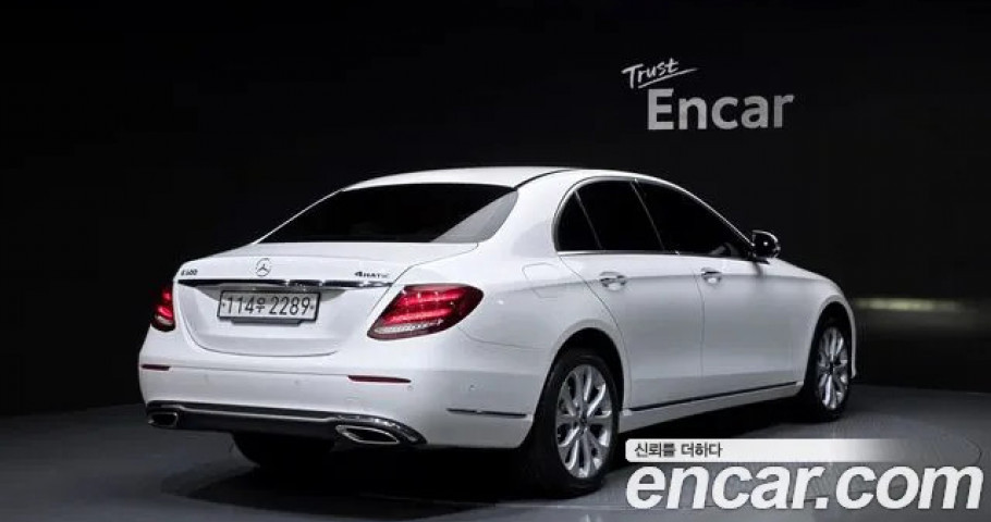 Mercedes-Benz E-Class 