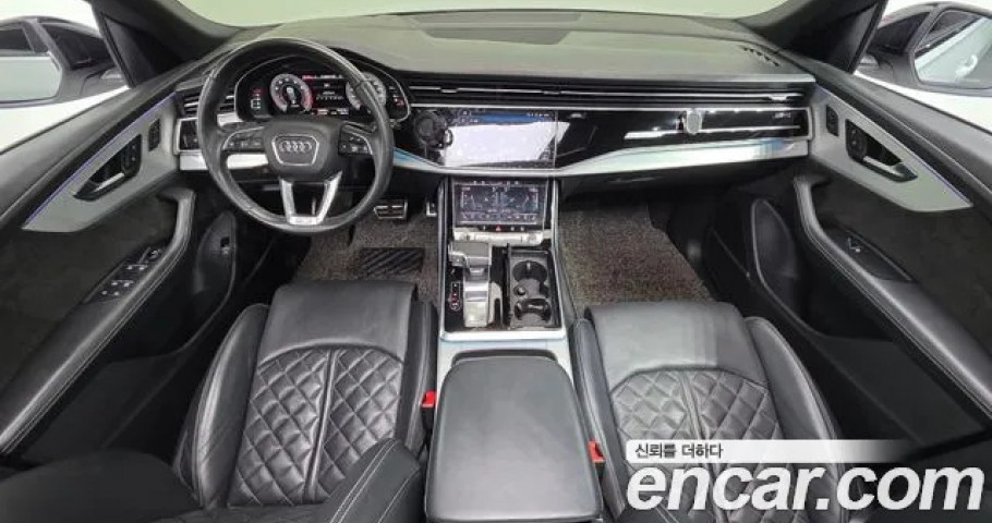 Audi Q8 