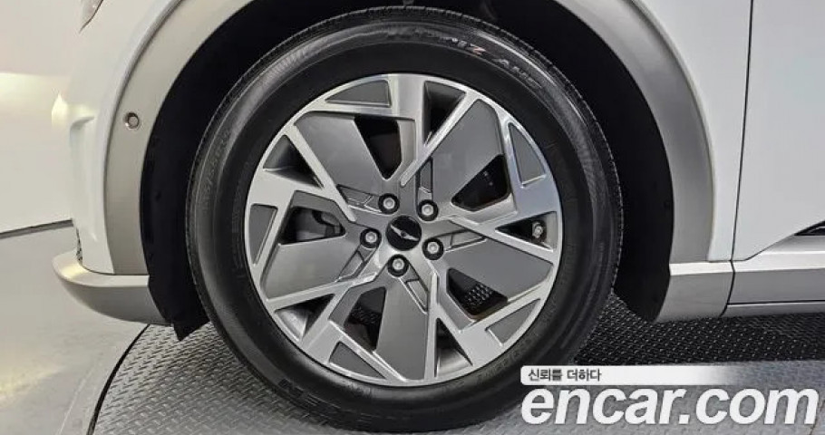 Genesis Gv60 