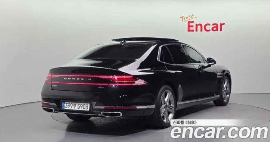 Genesis G90 