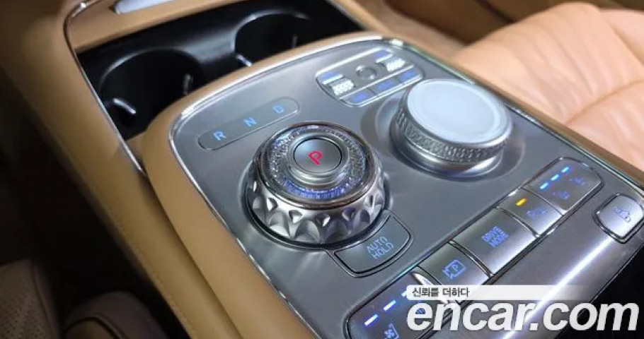 Genesis G90 