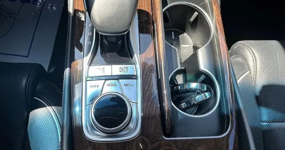 Kia K9 