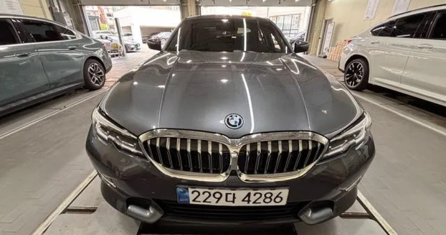 Bmw 3-Series 