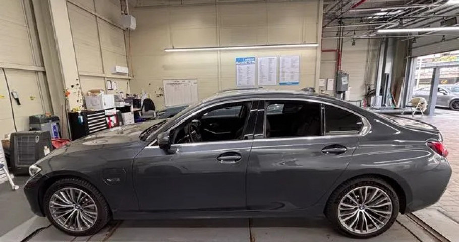 Bmw 3-Series 
