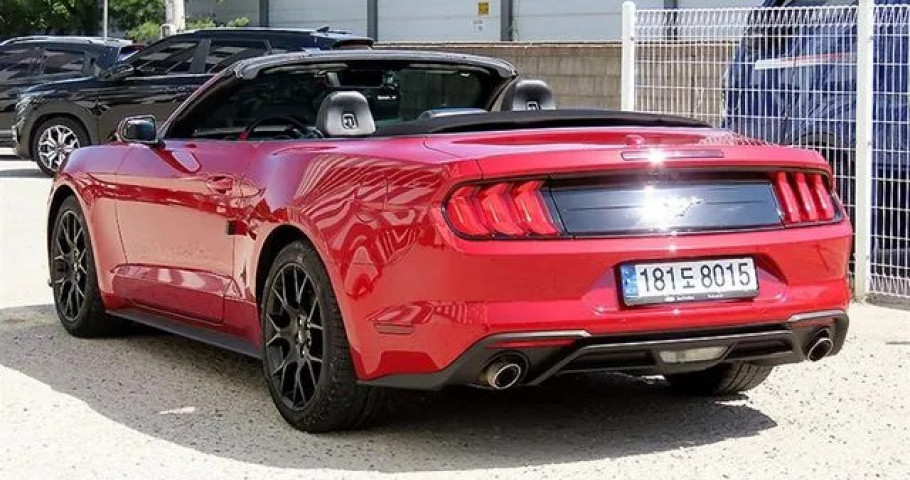 Ford Mustang 