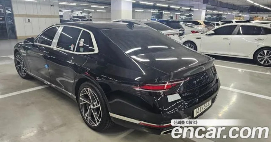 Genesis G90 