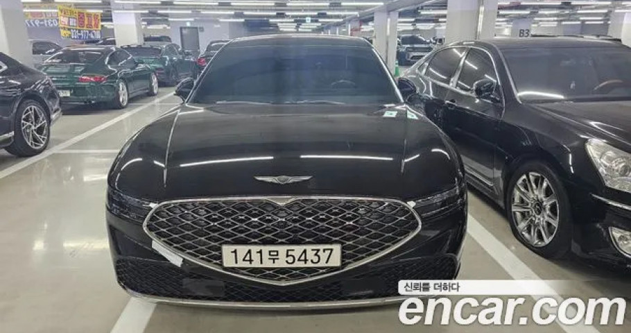 Genesis G90 