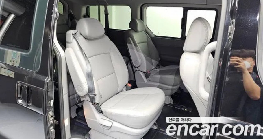 Hyundai Starex 