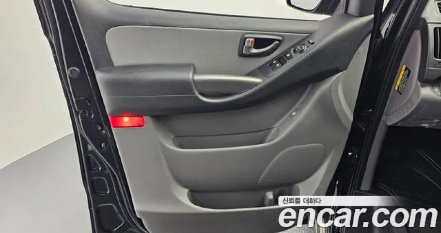 Hyundai Starex 