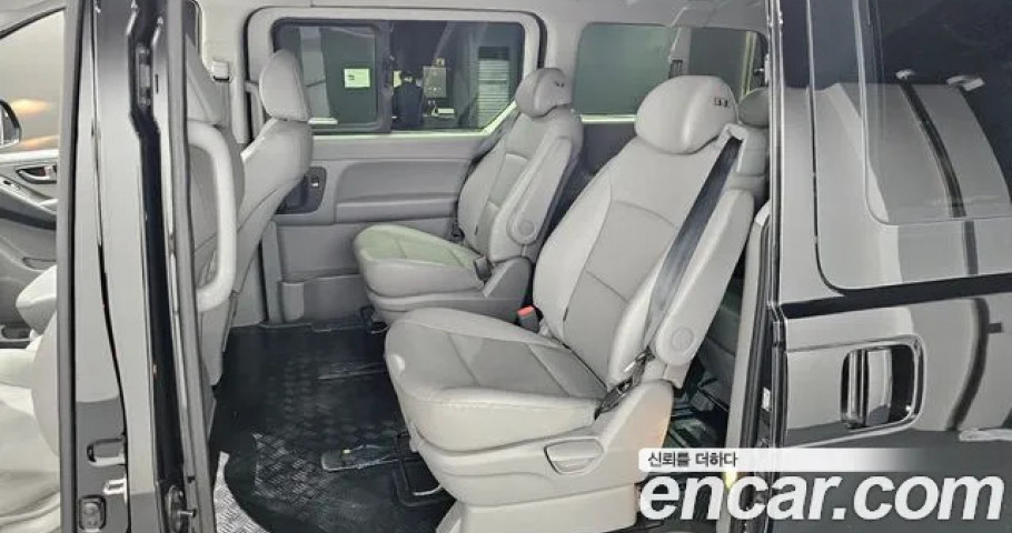 Hyundai Starex 