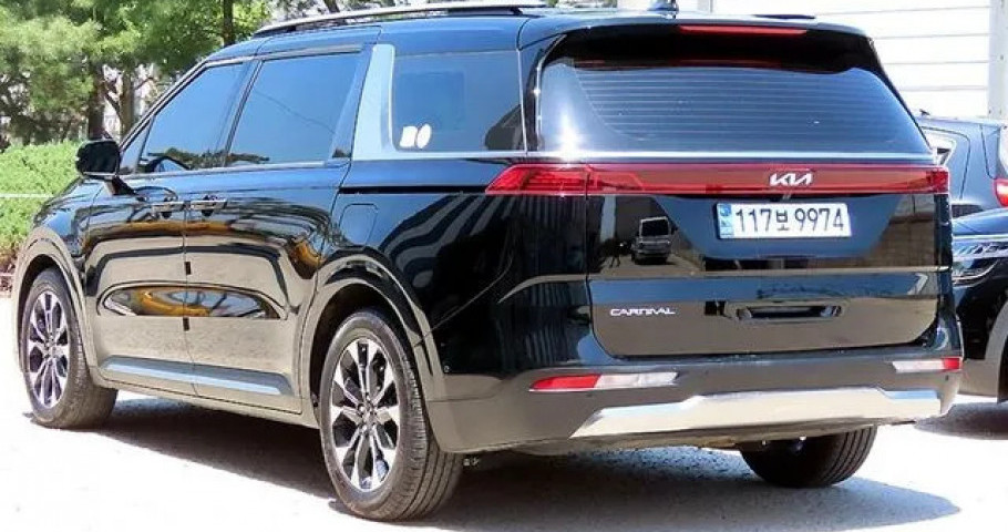 Kia Carnival 