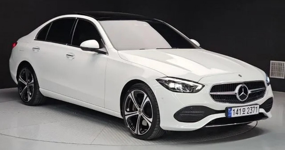 Mercedes-Benz C-Class 