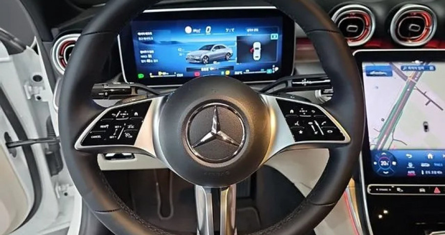 Mercedes-Benz C-Class 