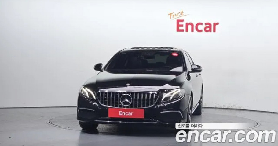 Mercedes-Benz E-Class 