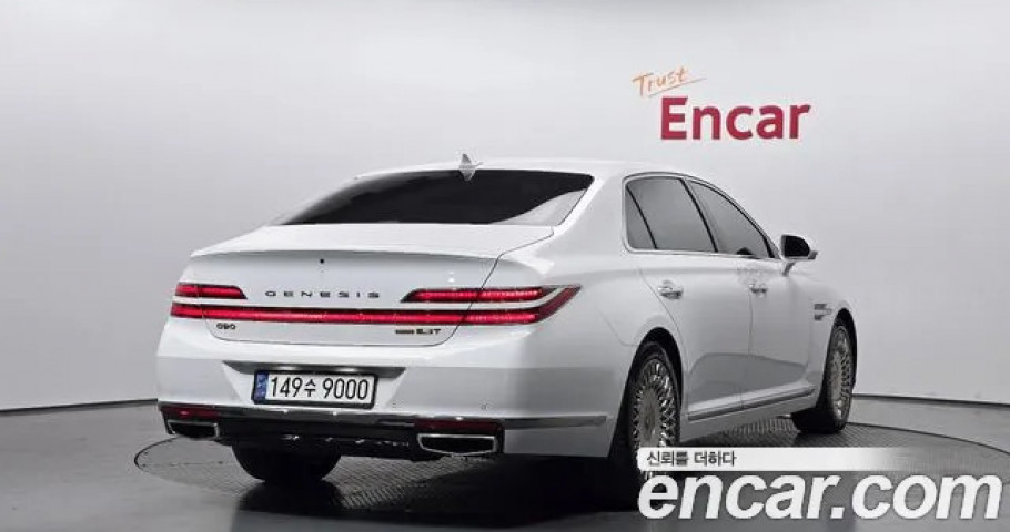 Genesis G90 