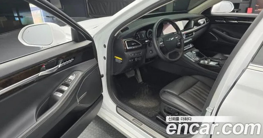 Genesis G90 