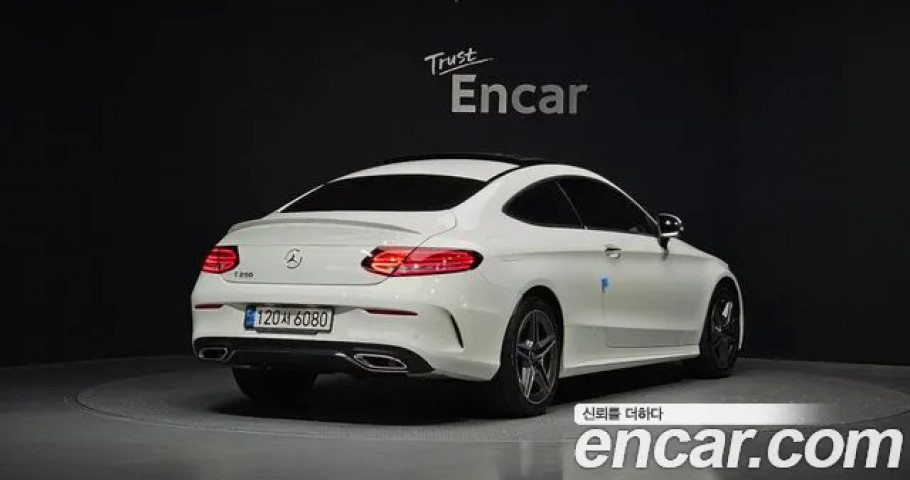 Mercedes-Benz C-Class 