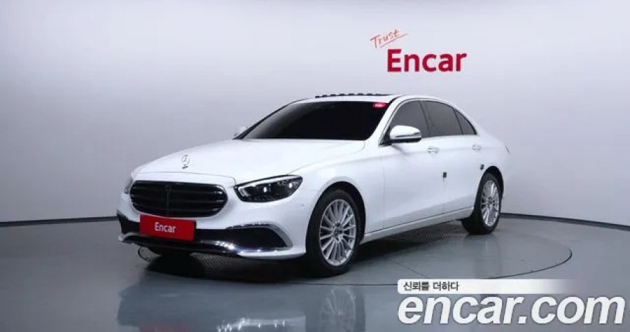 Mercedes-Benz E-Class 