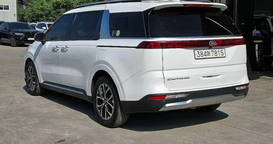 Kia Carnival 