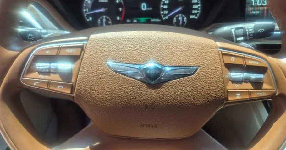 Genesis G90 