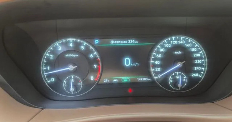 Genesis G90 