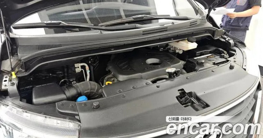 Hyundai Starex 