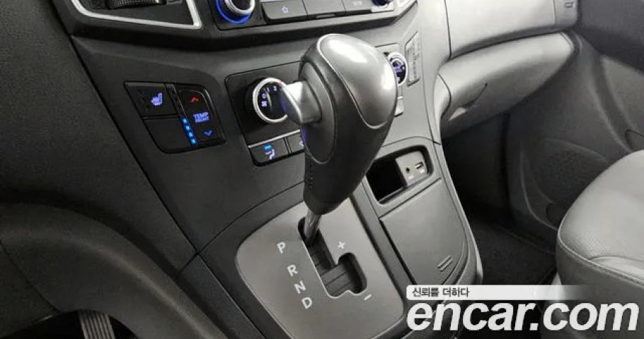 Hyundai Starex 