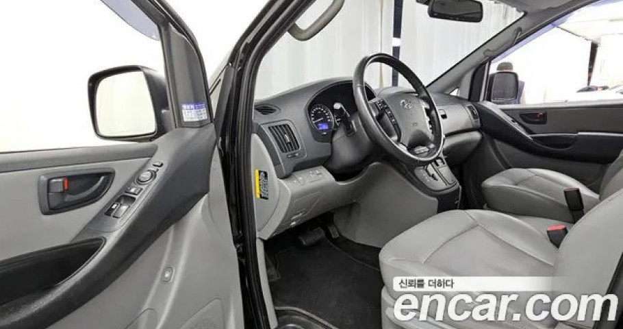 Hyundai Starex 