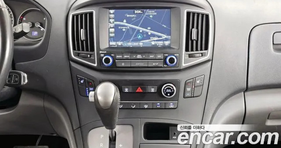 Hyundai Starex 