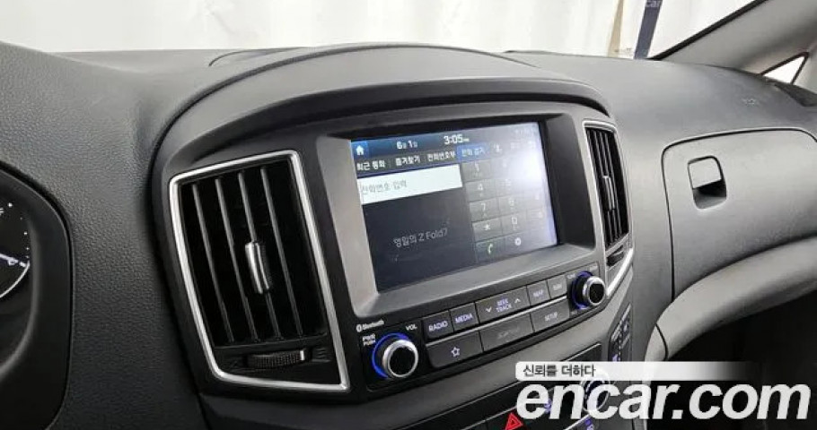 Hyundai Starex 