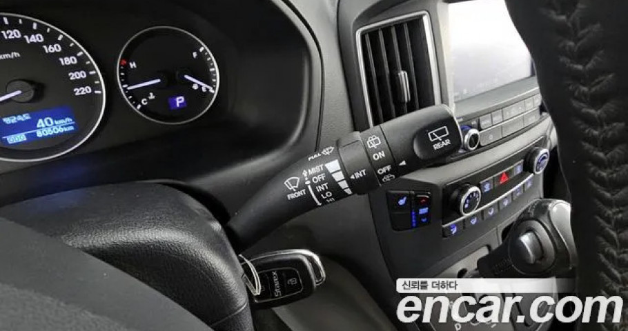 Hyundai Starex 