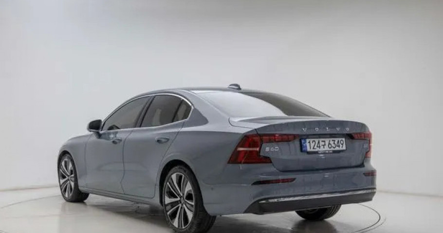 Volvo S60 