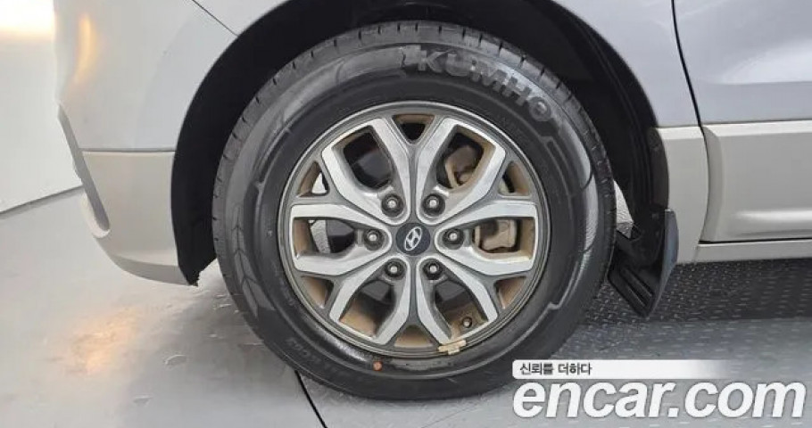 Hyundai Starex 