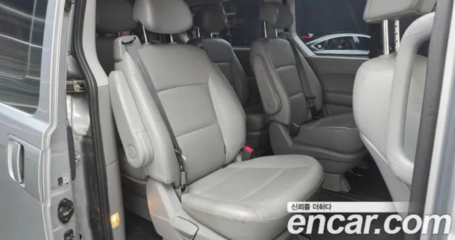 Hyundai Starex 