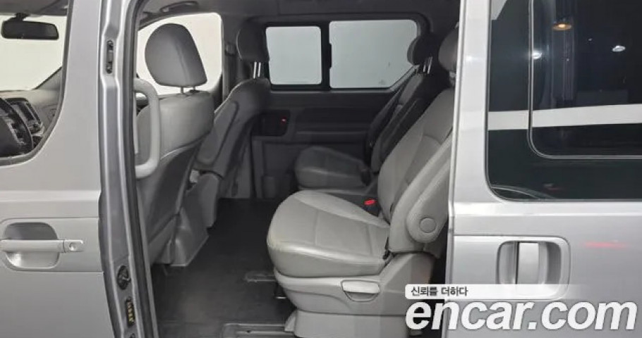 Hyundai Starex 