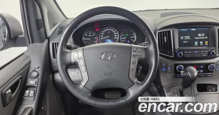 Hyundai Starex 