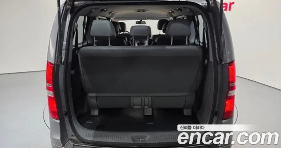 Hyundai Starex 