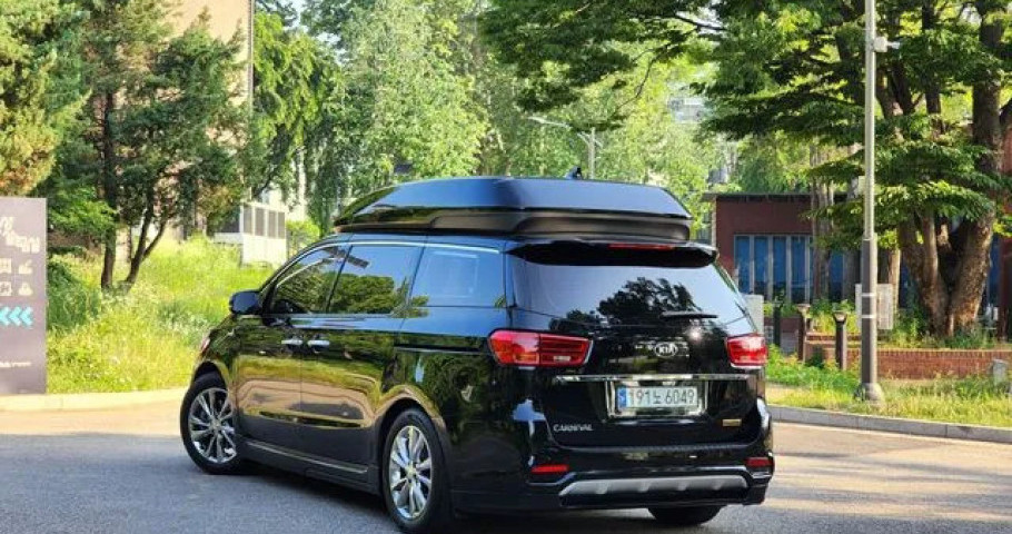 Kia Carnival 