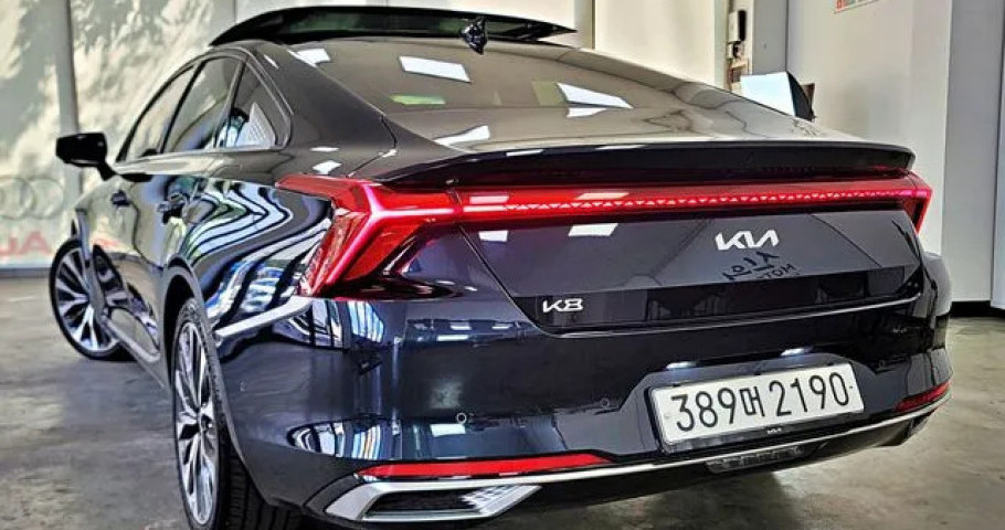 Kia K8 