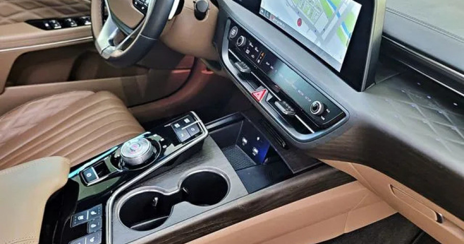 Kia K8 