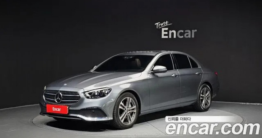 Mercedes-Benz E-Class 