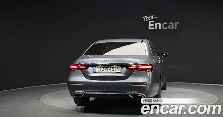 Mercedes-Benz E-Class 