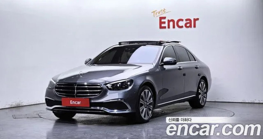 Mercedes-Benz E-Class 