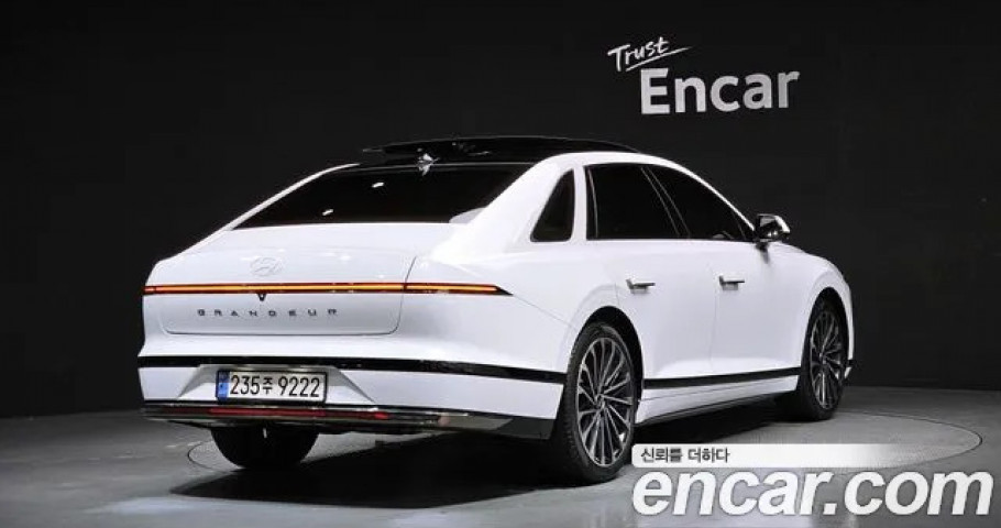 Hyundai Grandeur 